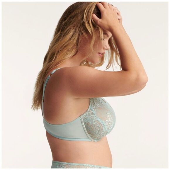 24/7™ Lace Contour Plunge Bra in daydream - Picture 9 of 10
